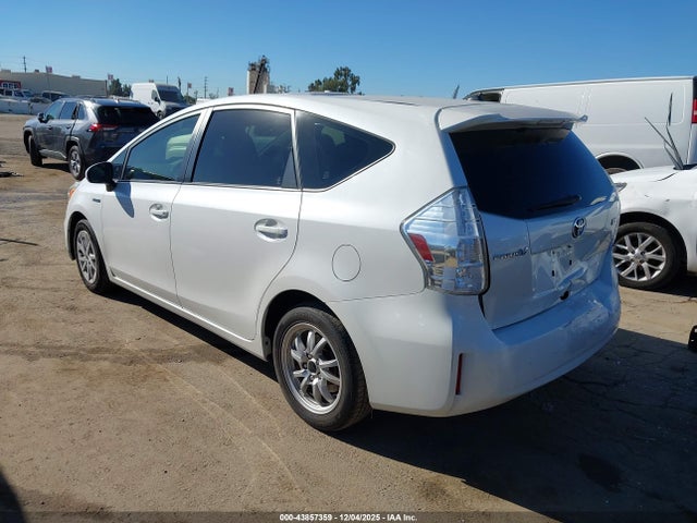 JTDZN3EU0E3353608 Toyota Prius V Two