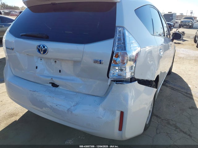 JTDZN3EU0E3353608 Toyota Prius V Two