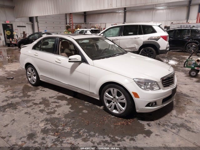 Продаж на аукціоні авто 2011 Mercedes-benz C 300 Luxury 4matic, vin: WDDGF8BB9BR165561, номер лоту: 43857507