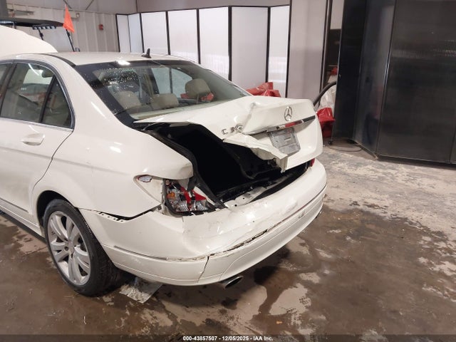 Продажа на аукционе авто 2011 Mercedes-benz C 300 Luxury 4matic, vin: WDDGF8BB9BR165561, номер лота: 43857507