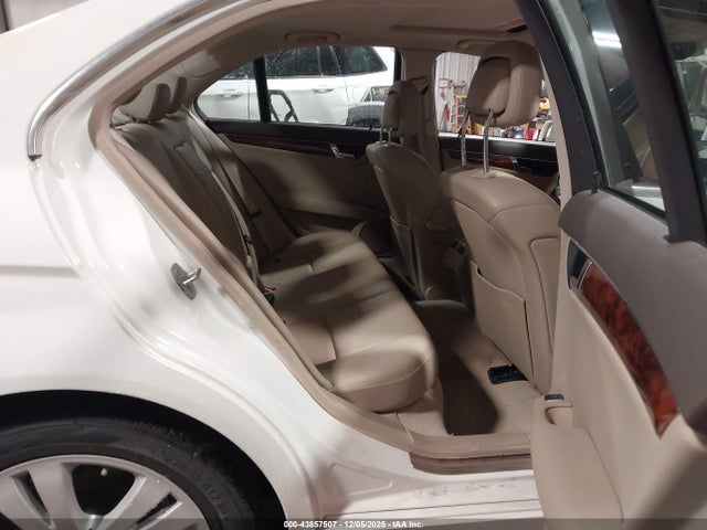 Продажа на аукционе авто 2011 Mercedes-benz C 300 Luxury 4matic, vin: WDDGF8BB9BR165561, номер лота: 43857507