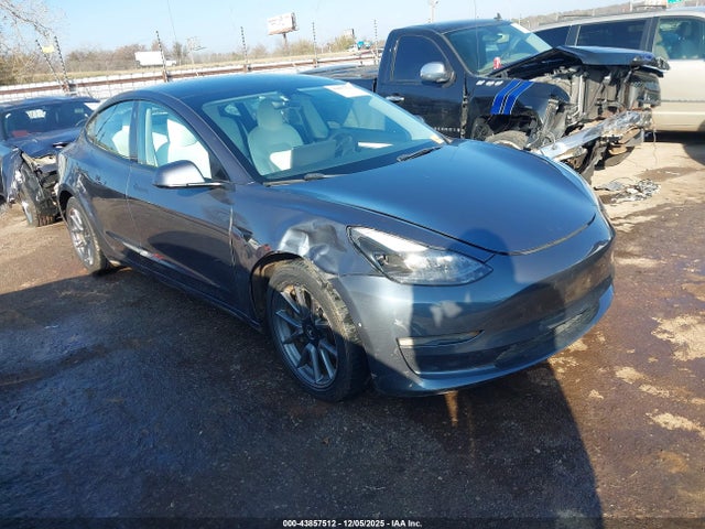 2022 TESLA MODEL 3 5YJ3E1EB1NF111101 Photo 0