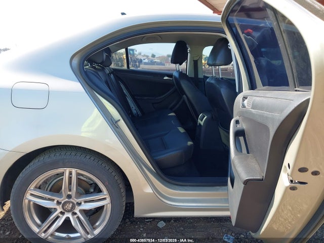 3VWD17AJ7EM273422 Volkswagen Jetta 1.8t Se