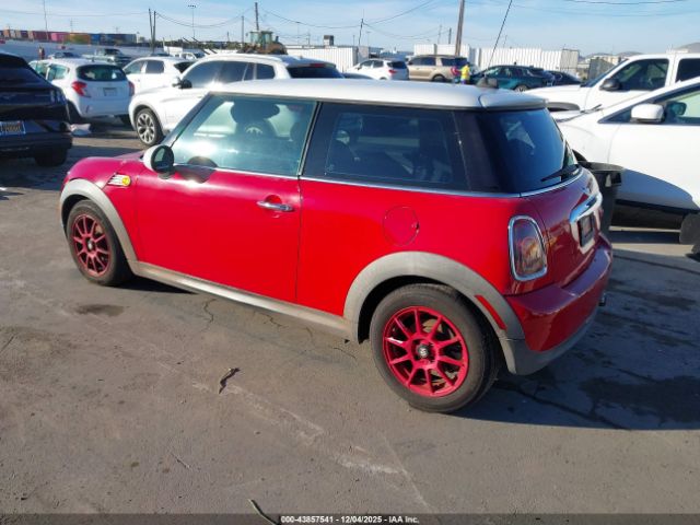 2010 MINI COOPER WMWMF3C50ATZ22158 Photo 2