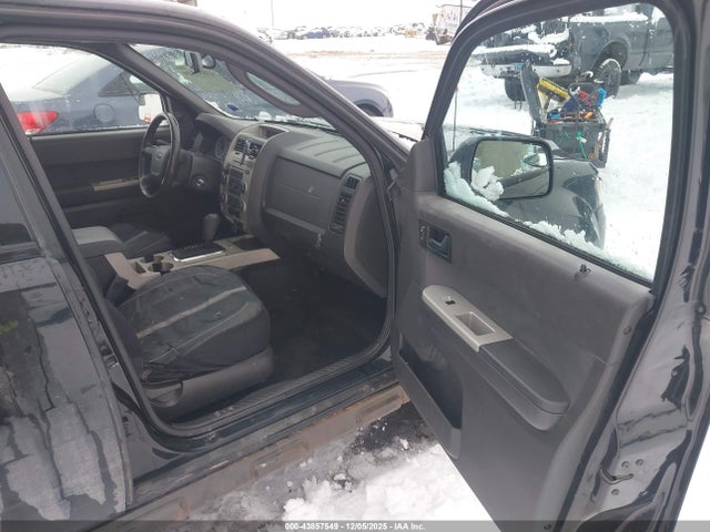 2011 FORD ESCAPE 1FMCU9D79BKA85520 Photo 4