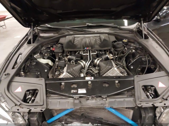 2016 BMW M5 WBSFV9C58GG343172 Photo 9