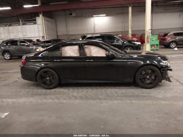BMW M5 2016 WBSFV9C58GG343172 Image 13