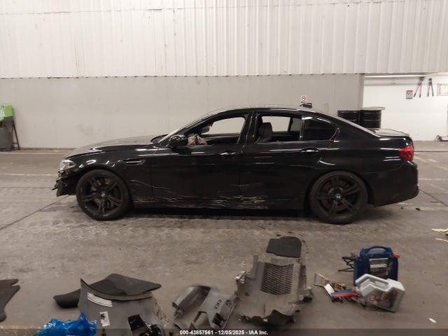 BMW M5 2016 WBSFV9C58GG343172 Image 14