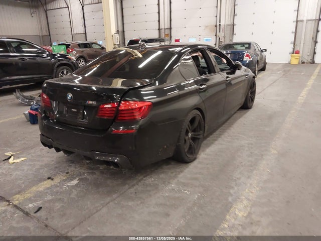 2016 BMW M5 WBSFV9C58GG343172 Photo 3
