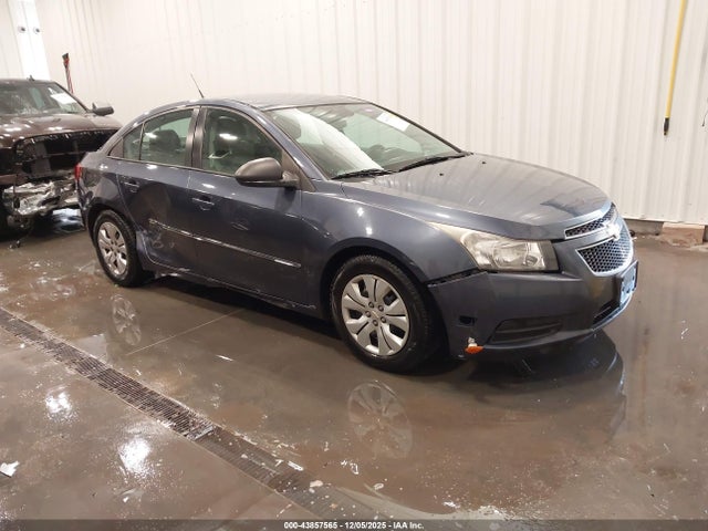 1G1PA5SH8E7240612 Chevrolet Cruze Ls Auto