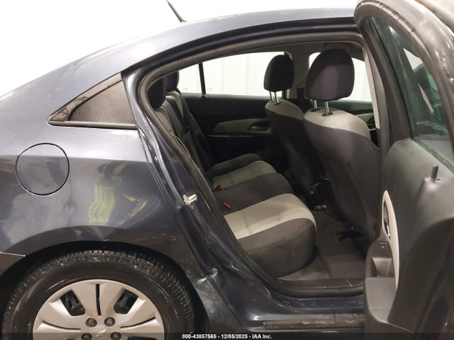 1G1PA5SH8E7240612 Chevrolet Cruze Ls Auto