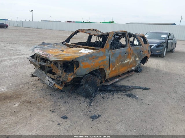 2020 TOYOTA 4RUNNER JTEBU5JRXL5762956 Photo 1