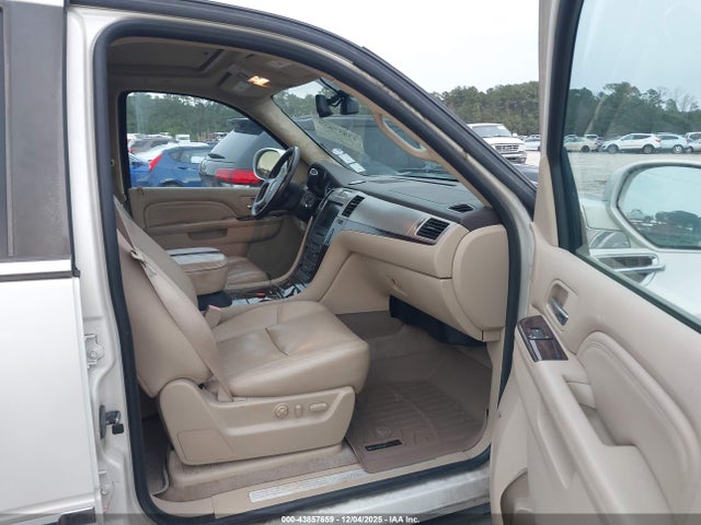 2010 CADILLAC ESCALADE 1GYUKBEF2AR213298 Photo 4