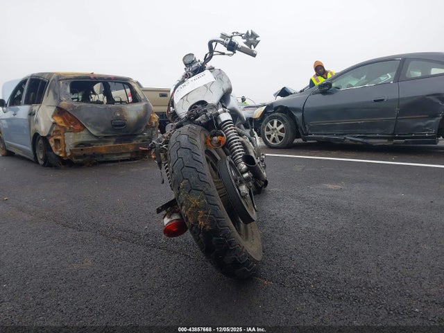 2000 HARLEY-DAVIDSON XL883 1HD4CAM16YK134303 Photo 5