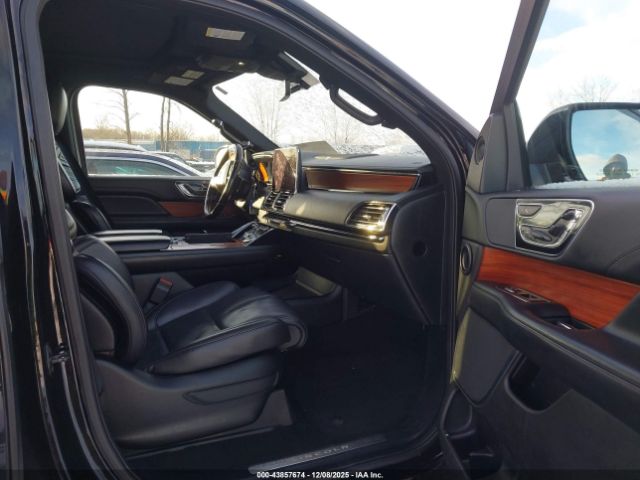 2018 LINCOLN NAVIGATOR 5LMJJ2LT7JEL21095 Photo 4