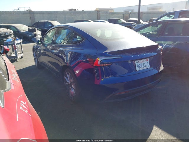 2025 TESLA MODEL 3 5YJ3E1EA4SF921065 Photo 2