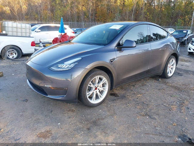 2023 TESLA MODEL Y 7SAYGDEE9PA077603 Photo 1