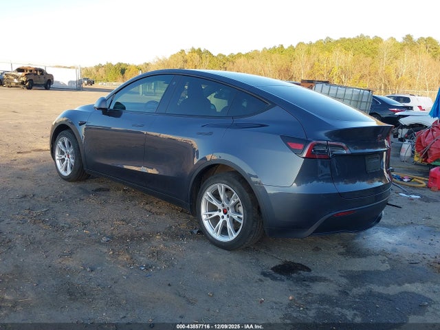 2023 TESLA MODEL Y 7SAYGDEE9PA077603 Photo 2