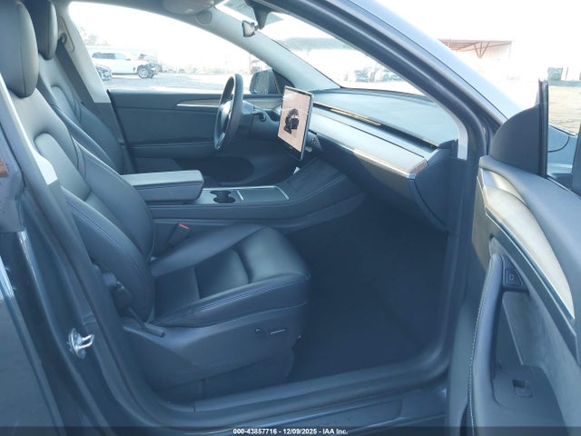 2023 TESLA MODEL Y 7SAYGDEE9PA077603 Photo 4