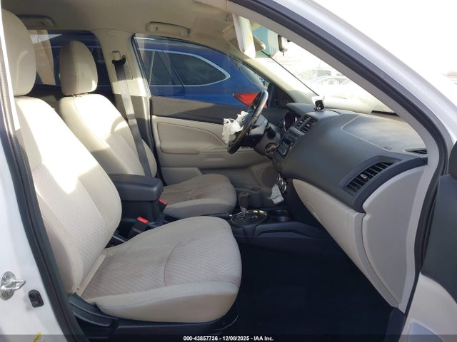 2017 MITSUBISHI OUTLANDER SPORT JA4AP3AU0HZ005297 Photo 4