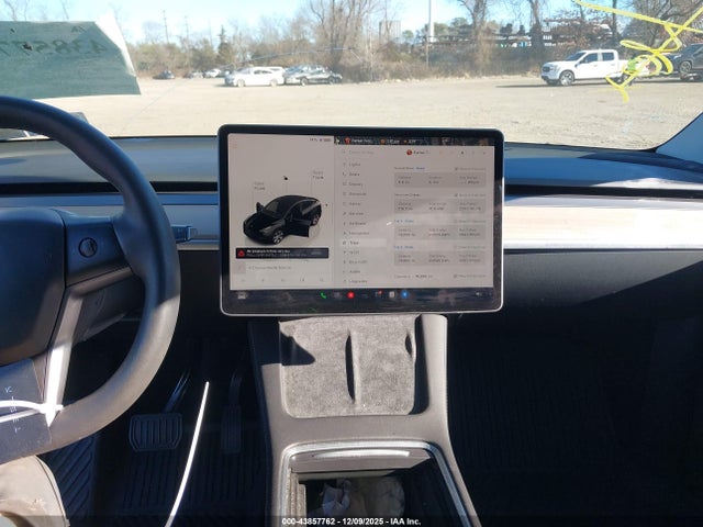 2023 Tesla Model Y Awd/long Range Dual Motor All-wheel Drive მანქანა იყიდება აუქციონზე, vin: 7SAYGDEE0PA184670, აუქციონის ნომერი: 43857762
