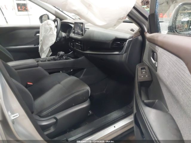 2022 NISSAN ROGUE 5N1BT3BB2NC676211 Photo 4