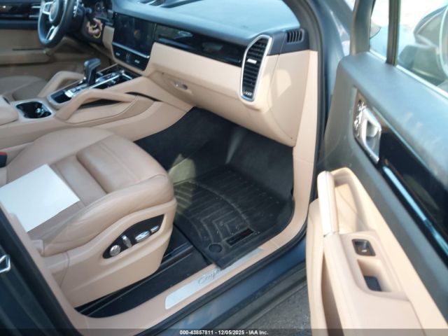2019 PORSCHE CAYENNE WP1AA2AY1KDA06563 Photo 4