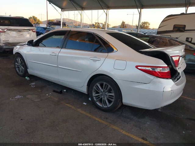 4T1BF1FK5HU340864 Toyota CAMRY SE