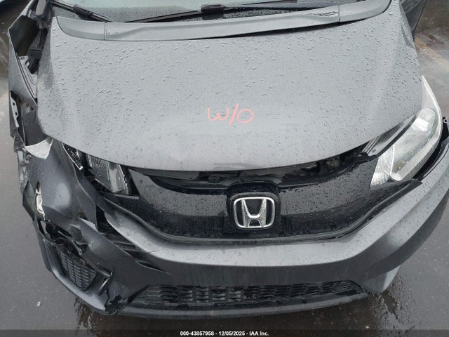 43857958 :رقم المزاد ، 3HGGK5H59GM700856 vin ، 2016 Honda Fit Lx مزاد بيع