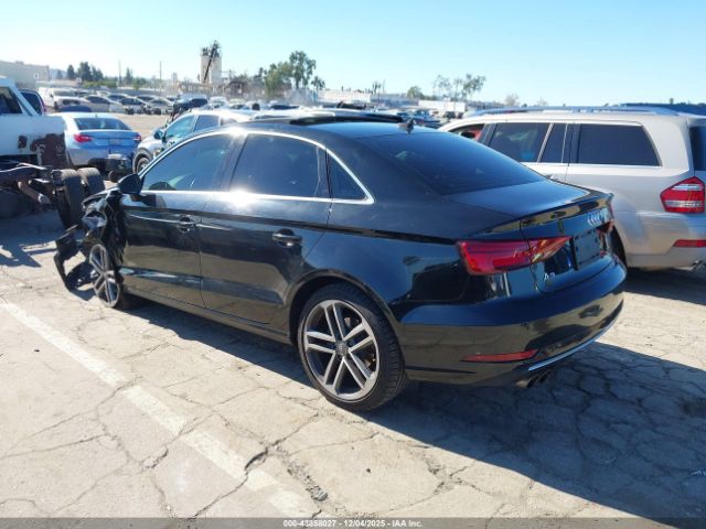 2019 AUDI A3 WAUAUGFF1K1010866 Photo 2