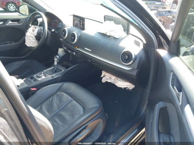 2019 AUDI A3 WAUAUGFF1K1010866 Photo 4