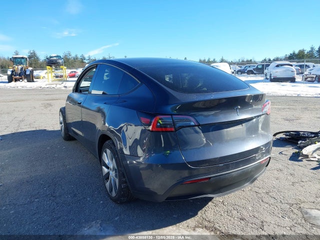 2021 TESLA MODEL Y 5YJYGDEE5MF083071 Photo 2