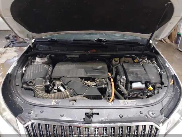 43858190 :رقم المزاد ، 1G4GB5GR2FF196003 vin ، 2015 Buick Lacrosse Leather مزاد بيع