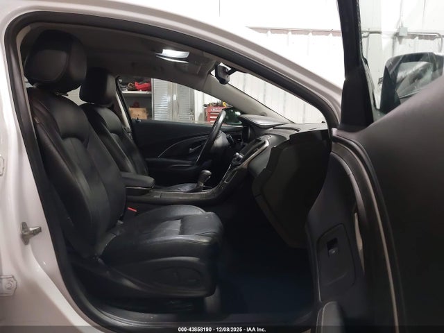43858190 :رقم المزاد ، 1G4GB5GR2FF196003 vin ، 2015 Buick Lacrosse Leather مزاد بيع