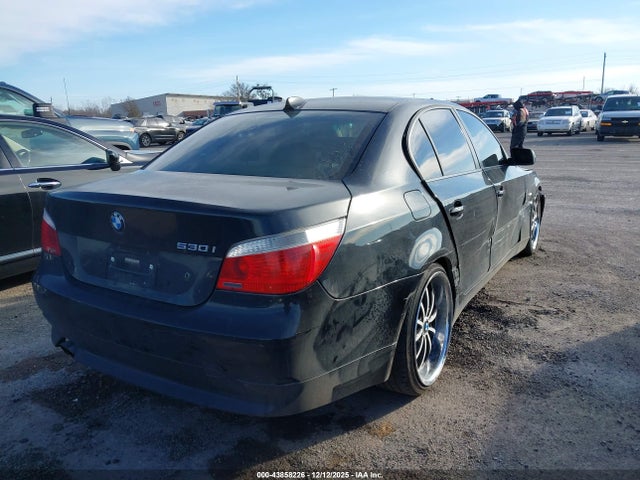 2006 Bmw 530i მანქანა იყიდება აუქციონზე, vin: WBANE735X6CM42523, აუქციონის ნომერი: 43858226