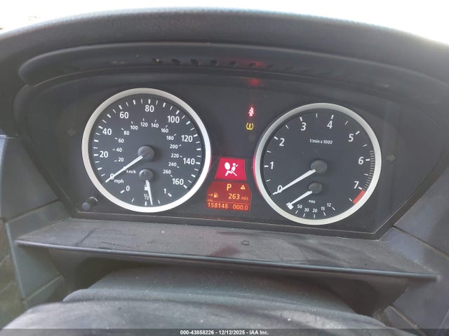 2006 Bmw 530i მანქანა იყიდება აუქციონზე, vin: WBANE735X6CM42523, აუქციონის ნომერი: 43858226