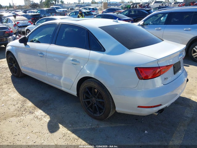 2015 AUDI A3 WAUACGFF5F1117511 Photo 2
