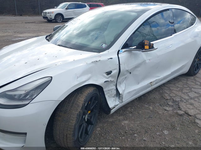 2019 TESLA MODEL 3 5YJ3E1EA9KF486432 Photo 5