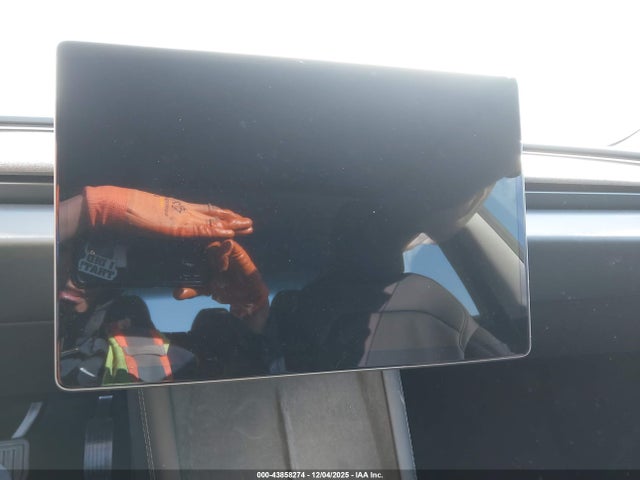 2025 TESLA MODEL 3 5YJ3E1EA7SF011622 Photo 6