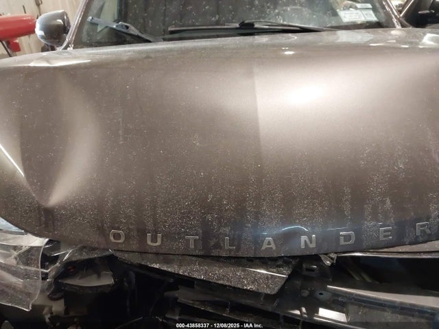 2020 MITSUBISHI OUTLANDER JA4AZ3A32LZ047562 Photo 9