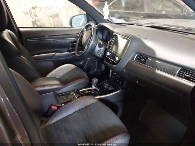 2020 MITSUBISHI OUTLANDER JA4AZ3A32LZ047562 Photo 4