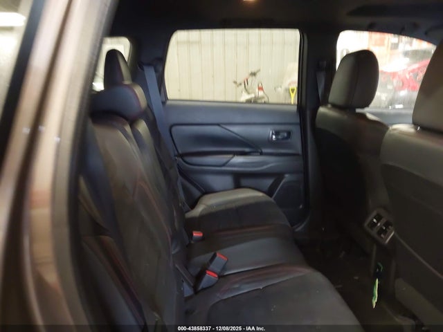 2020 MITSUBISHI OUTLANDER JA4AZ3A32LZ047562 Photo 7