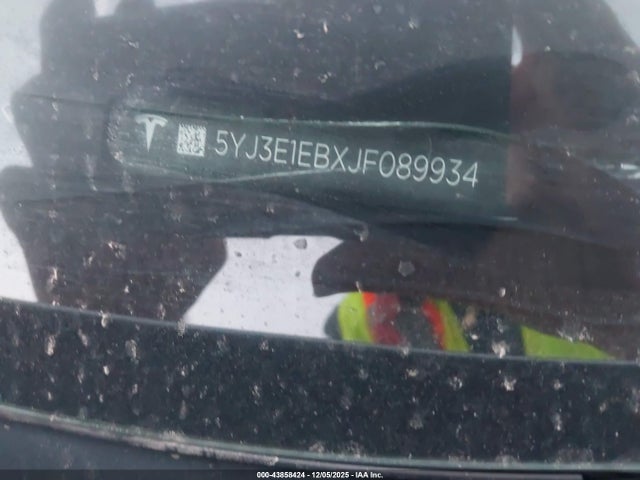2018 TESLA MODEL 3 5YJ3E1EBXJF089934 Photo 8