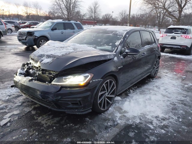 2018 VOLKSWAGEN GOLF R WVWVF7AU7JW153570 Photo 1