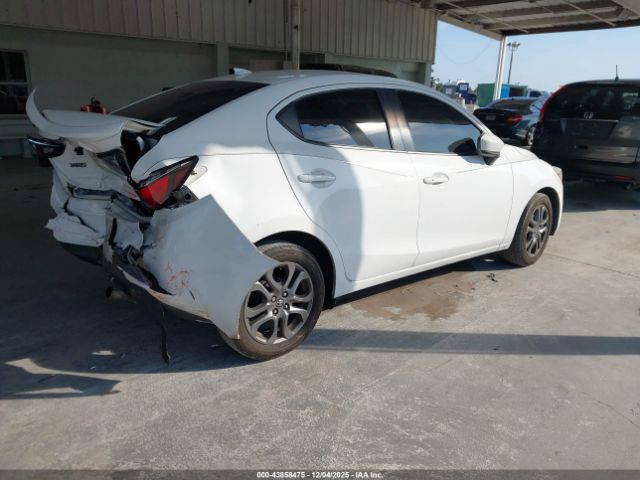 2019 TOYOTA YARIS 3MYDLBYV6KY517611 Photo 3