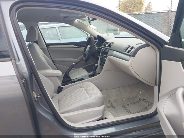 Aukcja sprzedaży 2014 Volkswagen Passat 1.8t S, vin: 1VWAT7A32EC042816, numer aukcji: 43858649