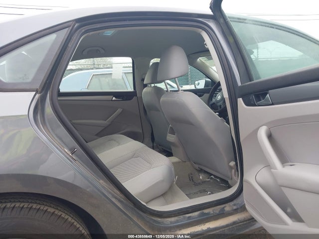 Aukcja sprzedaży 2014 Volkswagen Passat 1.8t S, vin: 1VWAT7A32EC042816, numer aukcji: 43858649