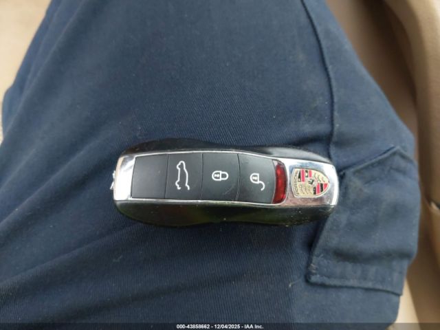 2016 PORSCHE CAYENNE WP1AA2A25GLA00645 Photo 10