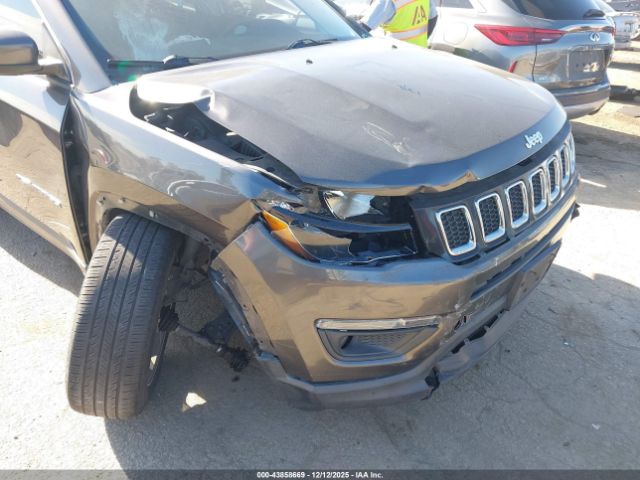 2019 JEEP COMPASS 3C4NJCBB4KT727070 Photo 5