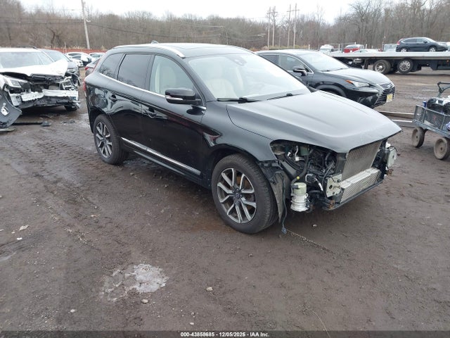 2017 VOLVO XC60 YV449MRR2H2196651
